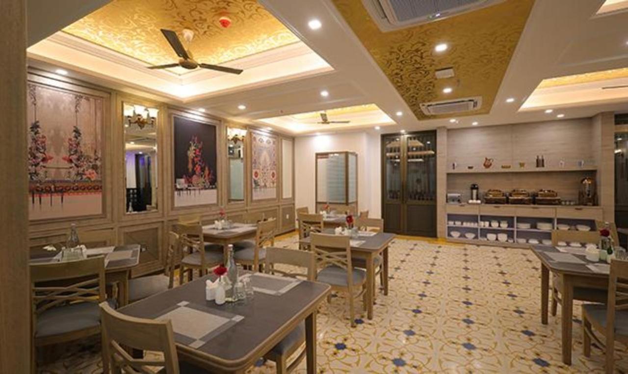 Fabhotel Prime Hampton By Ic'S Noida Eksteriør bilde