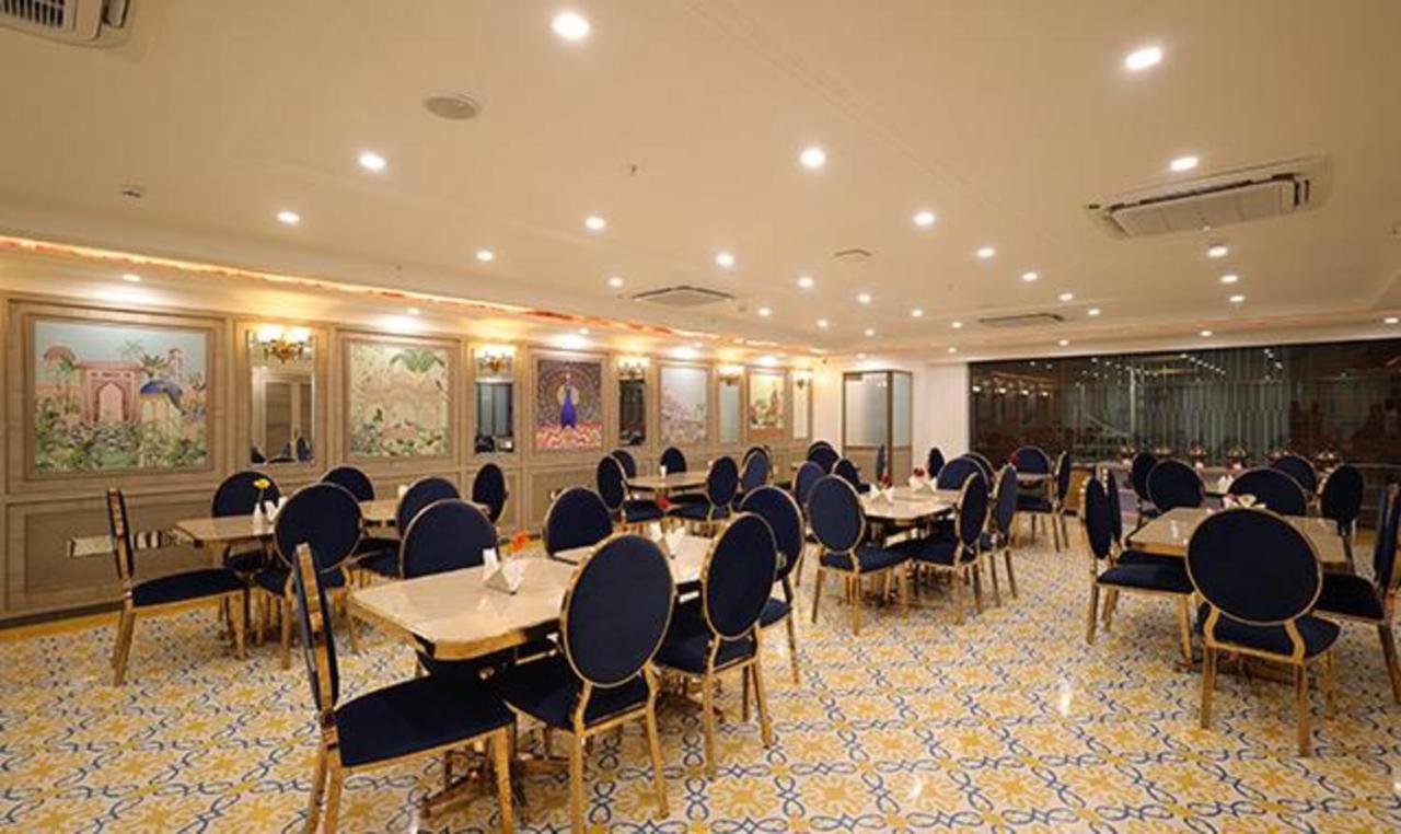 Fabhotel Prime Hampton By Ic'S Noida Eksteriør bilde