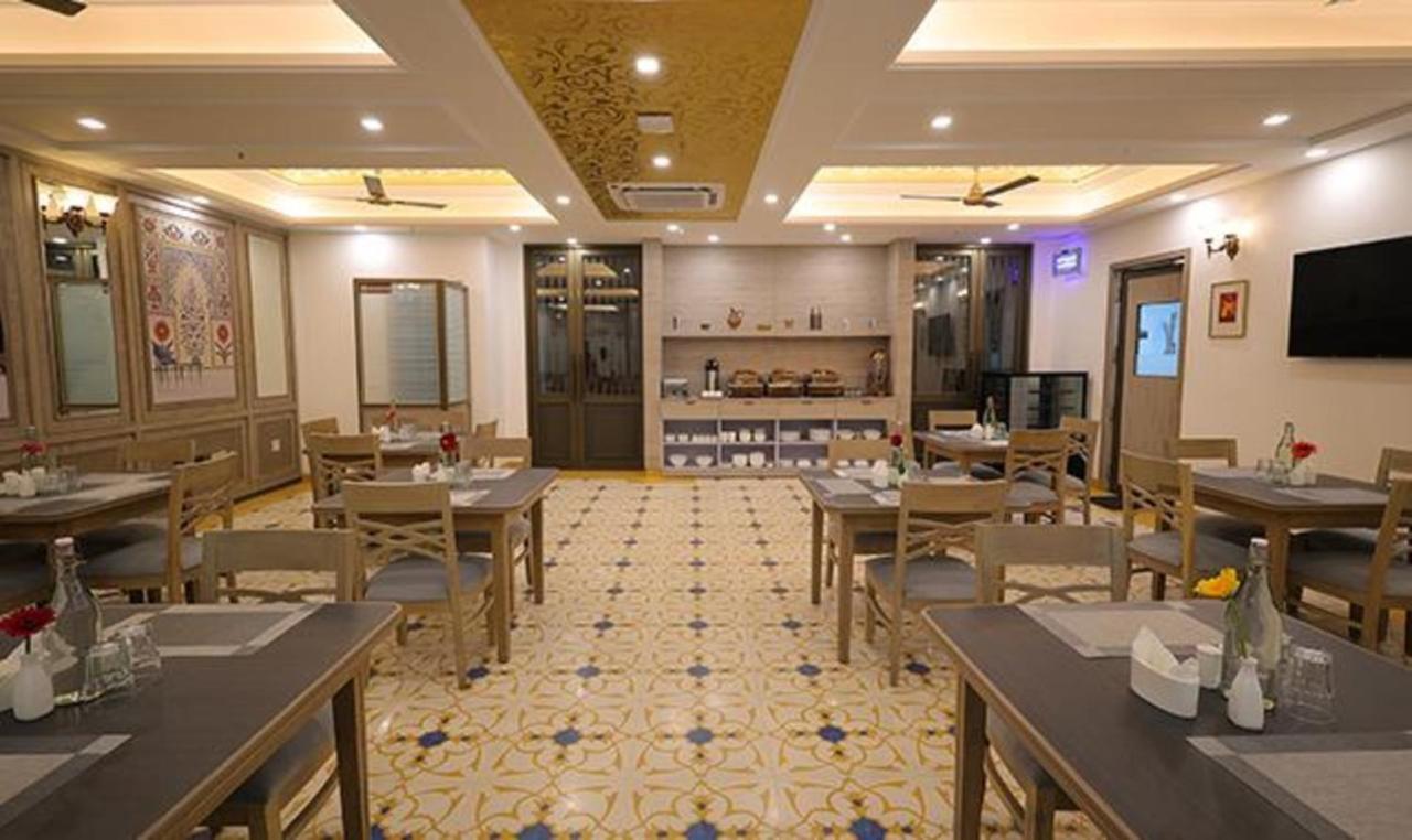 Fabhotel Prime Hampton By Ic'S Noida Eksteriør bilde