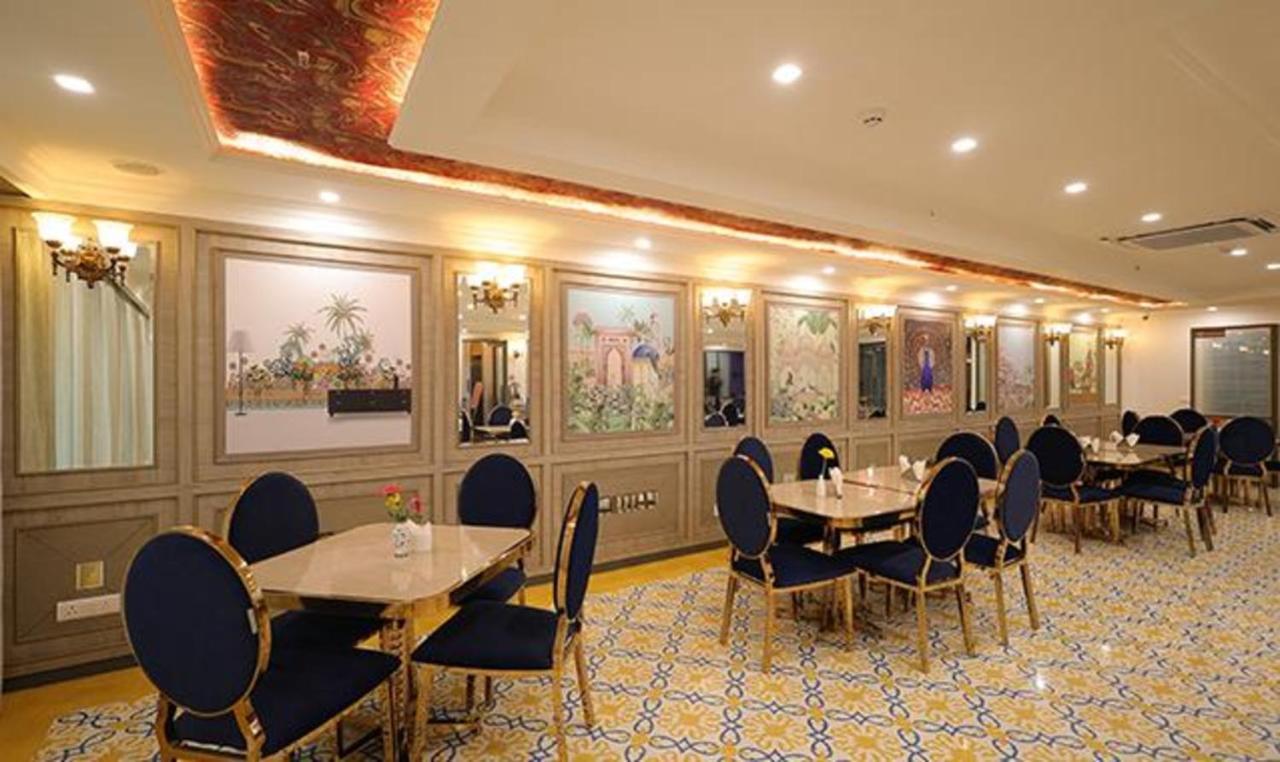 Fabhotel Prime Hampton By Ic'S Noida Eksteriør bilde